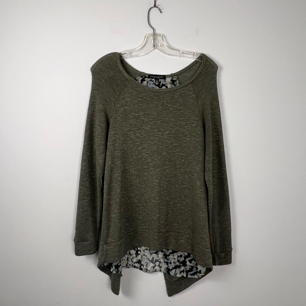 Women's Green Envelope Olive Layered Hem Sweater S
